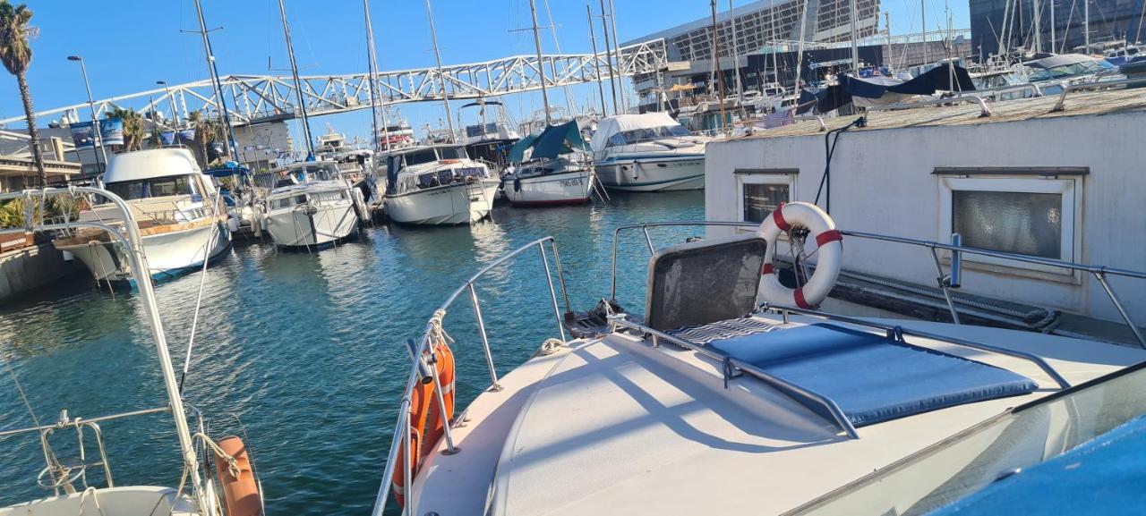 Boat To Sleep In Barcelona Sant Adria de Besos Exterior photo