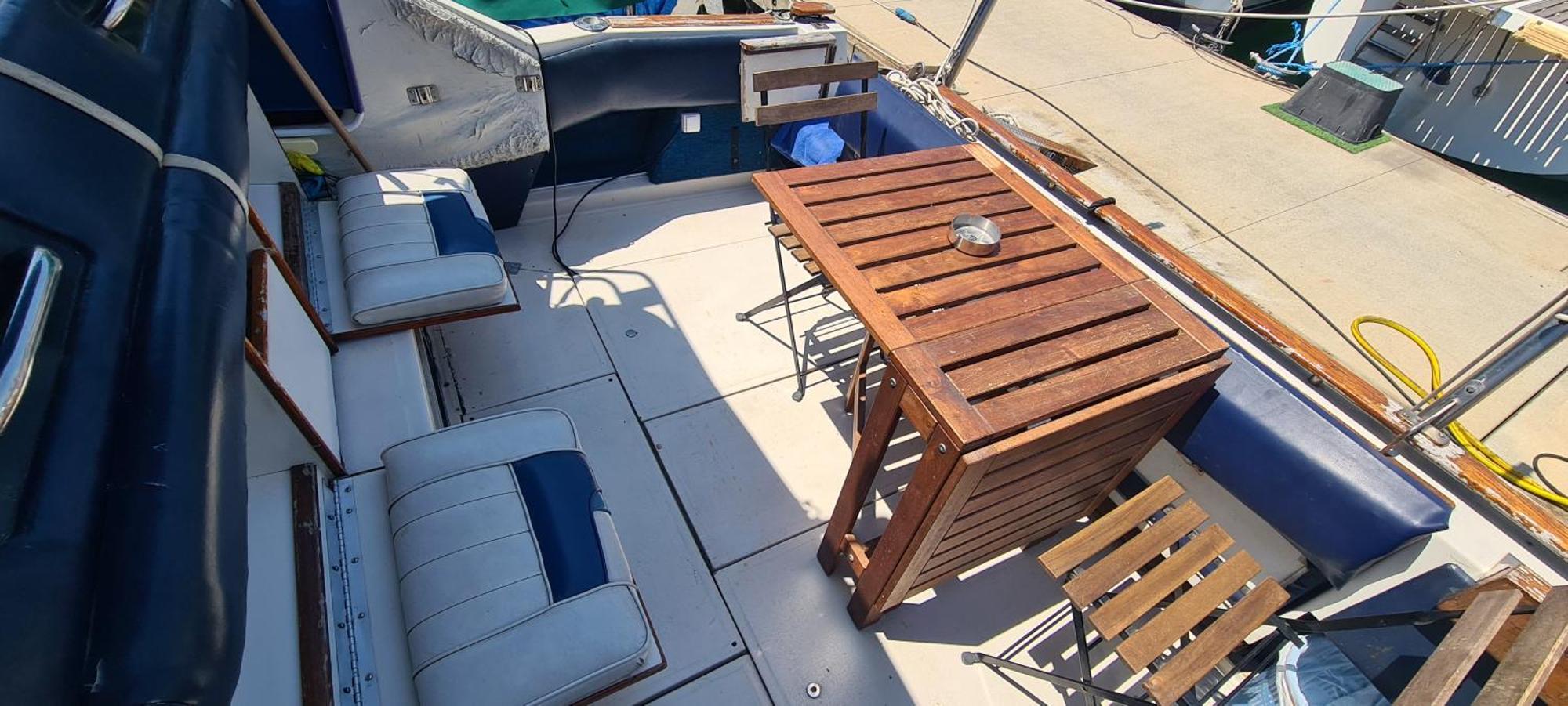 Boat To Sleep In Barcelona Sant Adria de Besos Exterior photo